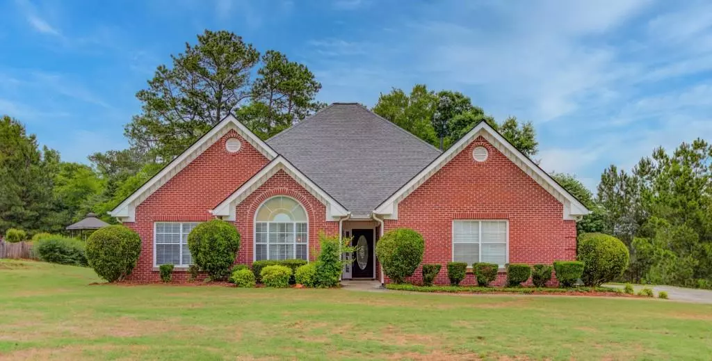 915 Planters PL, Loganville, GA 30052