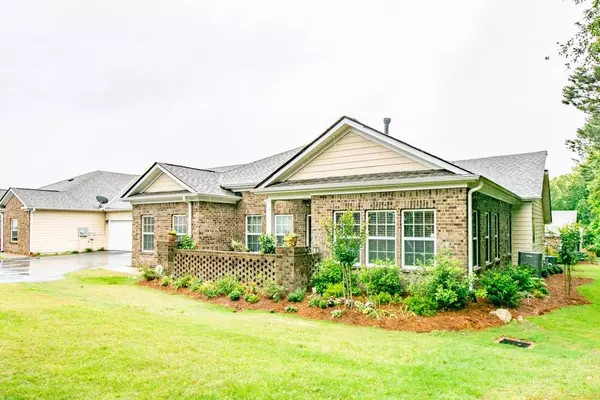 Stone Mountain, GA 30087,323 VILLA PARK CIR #27