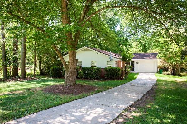 2307 Hunting Valley DR, Decatur, GA 30033