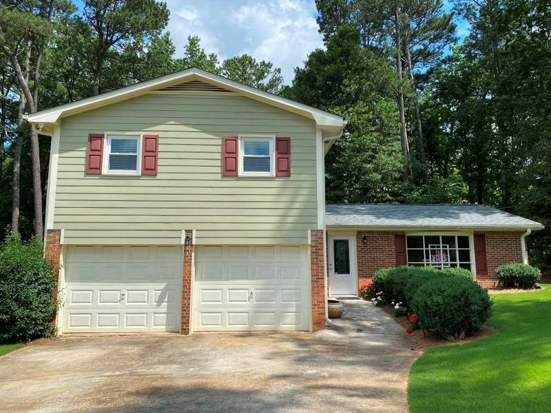 5421 E Wind DR, Lilburn, GA 30047