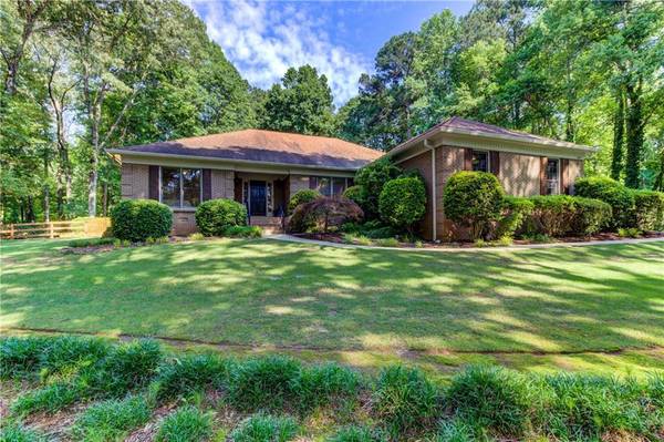 365 Waverly Hall CIR, Roswell, GA 30075