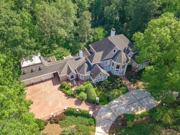 Sandy Springs, GA 30327,655 Fair Oaks MNR