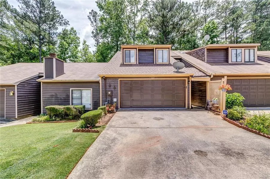 5587 Circlestone LN, Stone Mountain, GA 30088