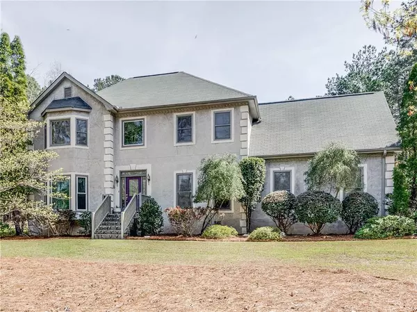 105 Allie DR, Mcdonough, GA 30252