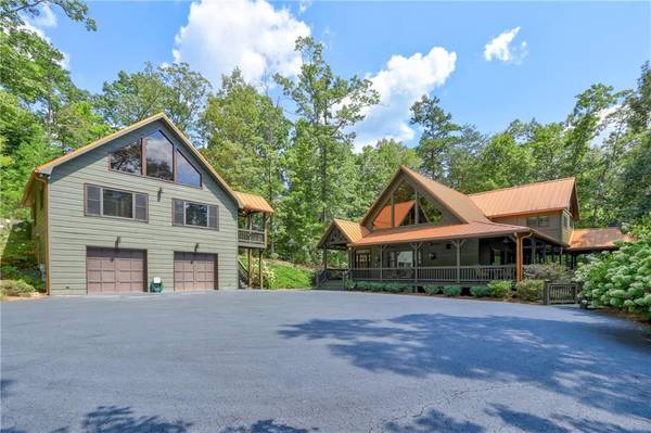 2939 Mountain Tops RD, Blue Ridge, GA 30513