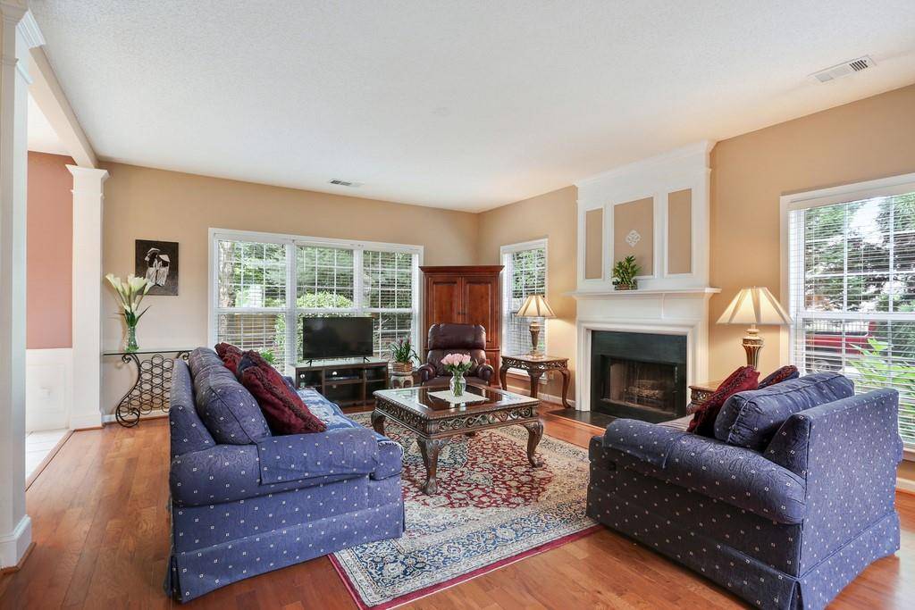 Alpharetta, GA 30005,305 Cadeleigh CT