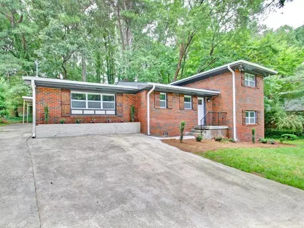 651 Skipper DR NW, Atlanta, GA 30318