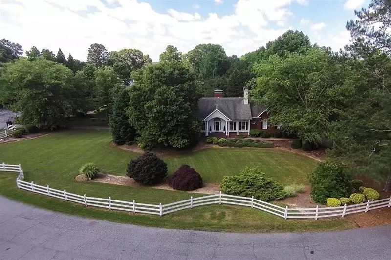 2630 Hopewell Plantation DR, Alpharetta, GA 30004