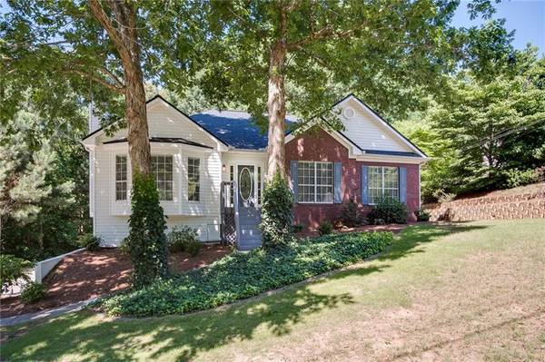 4628 Fox Forrest DR, Flowery Branch, GA 30542