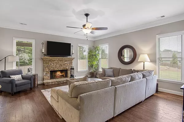 Woodstock, GA 30188,404 Rocky Creek GRV