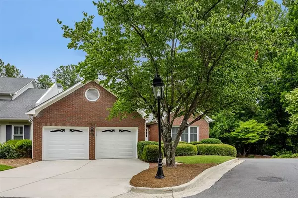 Atlanta, GA 30327,5680 River Oaks PL #25
