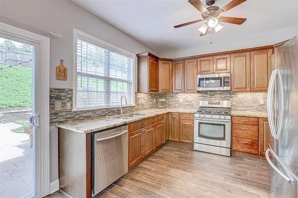 Woodstock, GA 30188,1016 Dunedin TRL