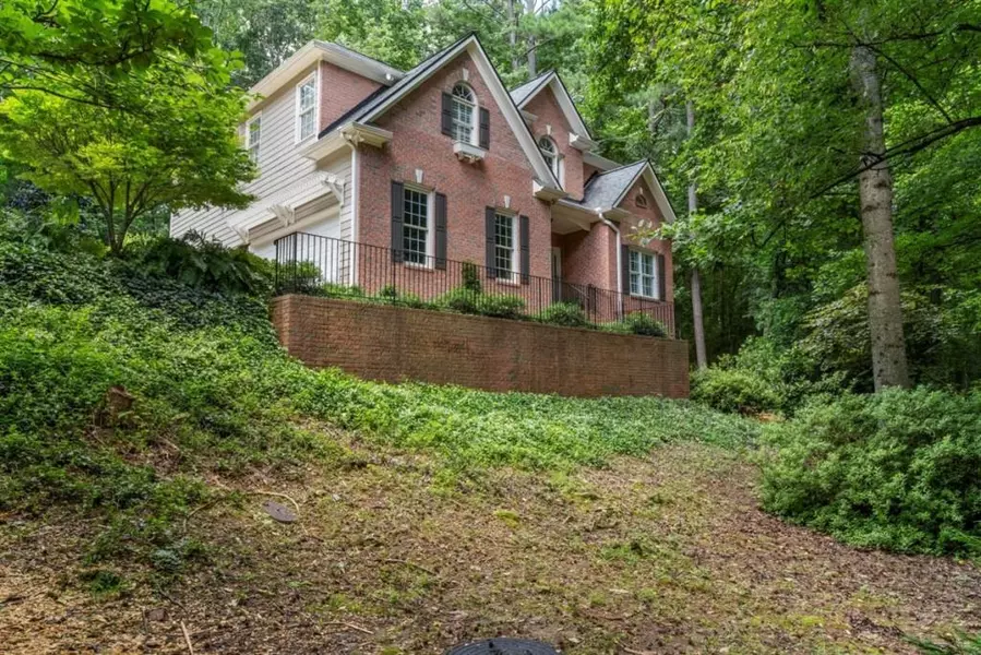 2555 Clairview ST, Alpharetta, GA 30009