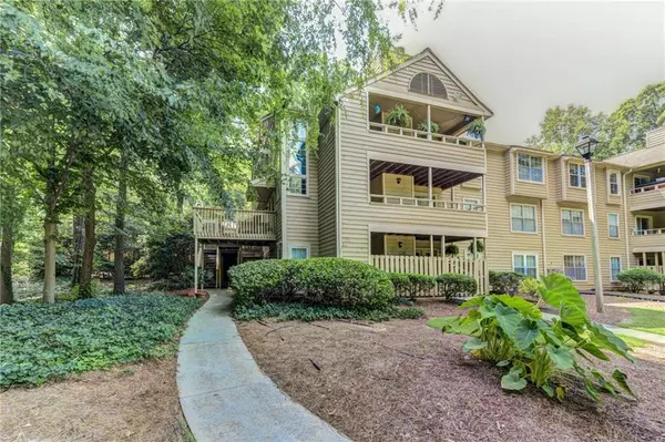 1478 N Crossing CIR NE, Atlanta, GA 30329