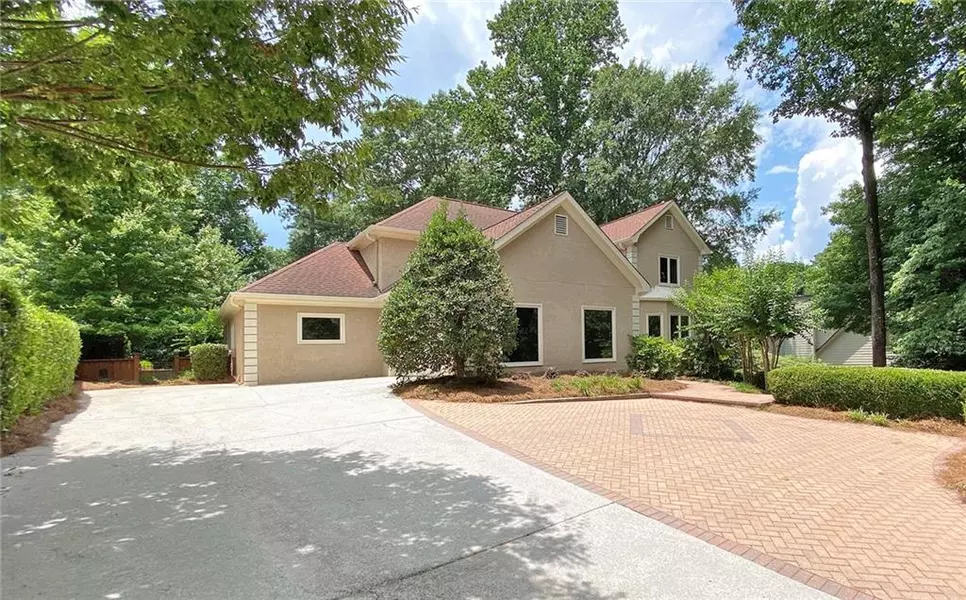 2315 Roxburgh DR, Roswell, GA 30076