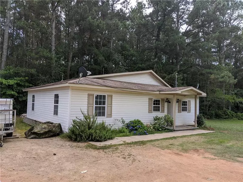 1921 Dooley Town RD, Statham, GA 30666