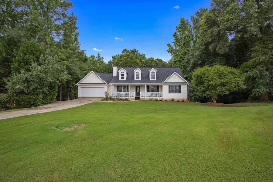 260 Brannon DR, Hoschton, GA 30548