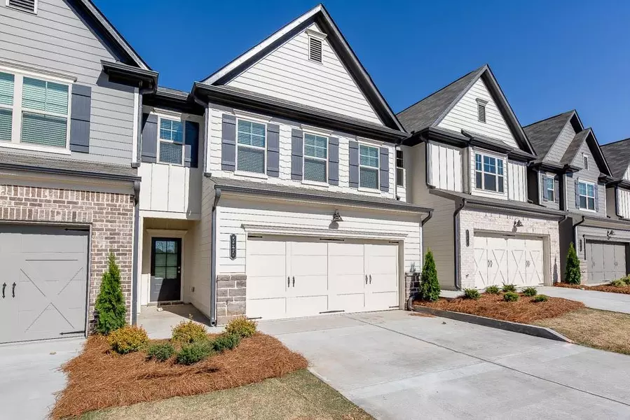 5515 Garens Way #T50, Flowery Branch, GA 30542