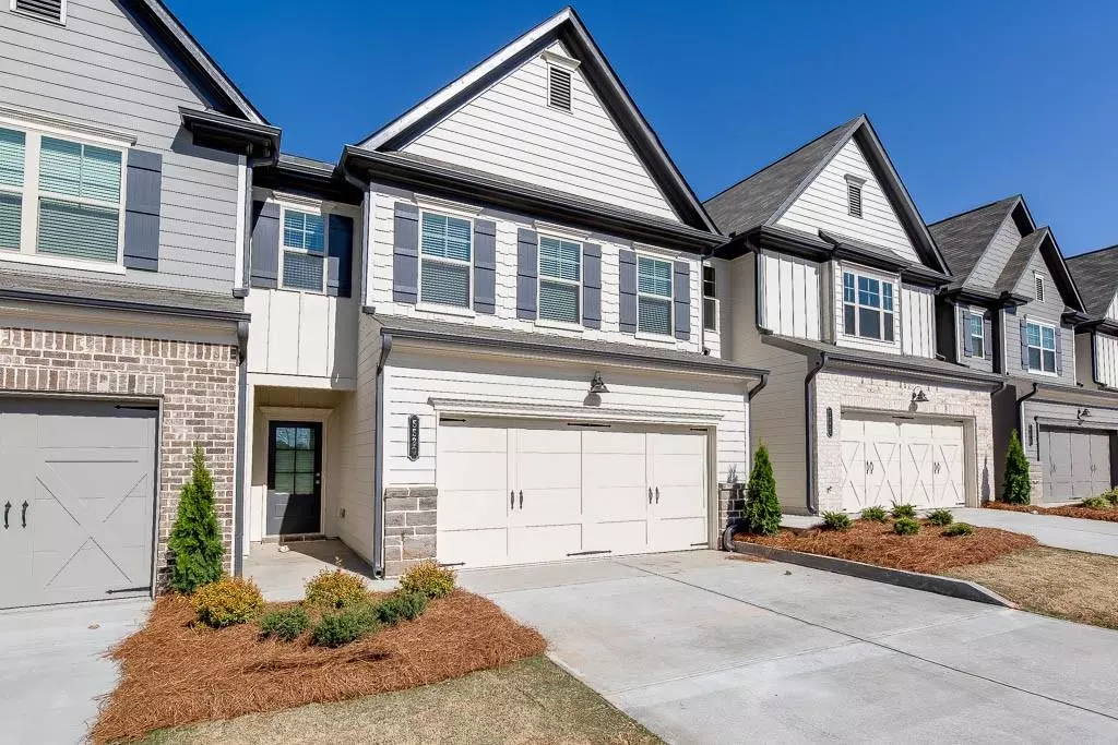 Flowery Branch, GA 30542,5515 Garens Way #T50