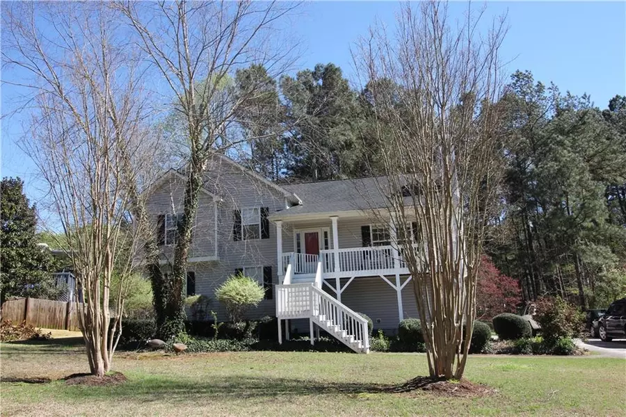 6353 Autumn View PT NW, Acworth, GA 30101