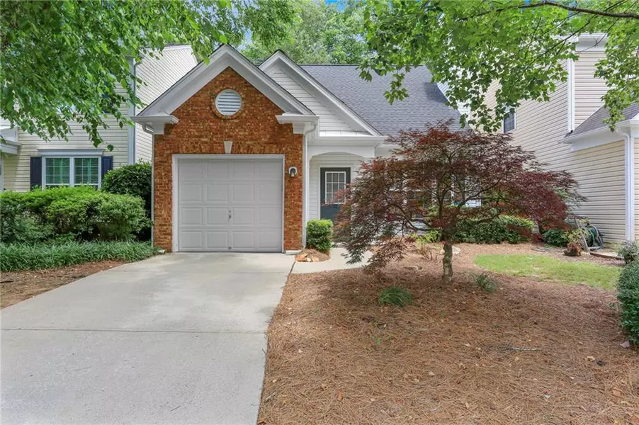 72 Cheshire DR, Alpharetta, GA 30022