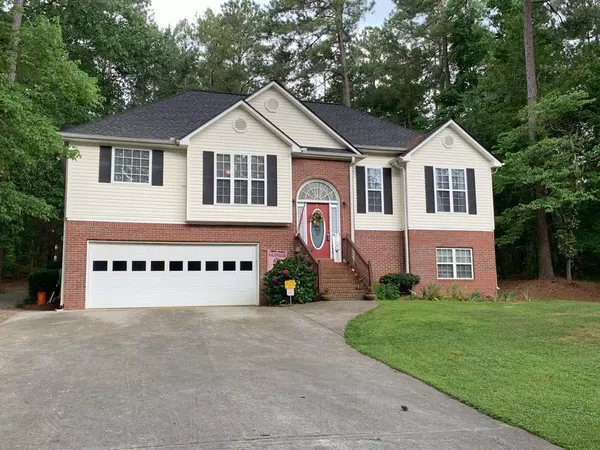 8097 Lakeview Pkwy, Villa Rica, GA 30180