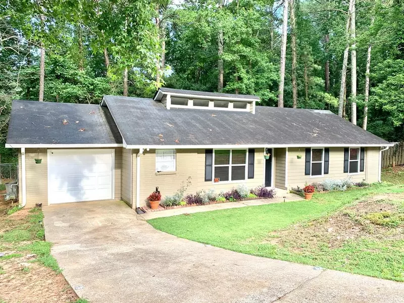 1806 Taffeta TRL, Lithonia, GA 30058