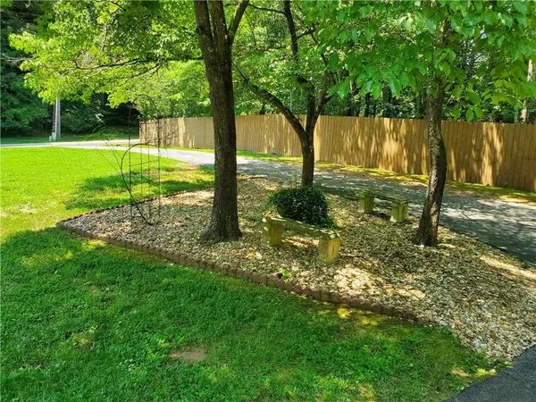 Woodstock, GA 30188,465 Dobbs RD