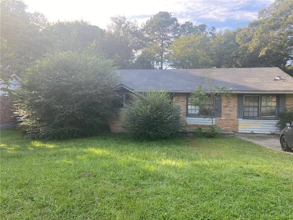 6977 Eunice DR, Riverdale, GA 30274