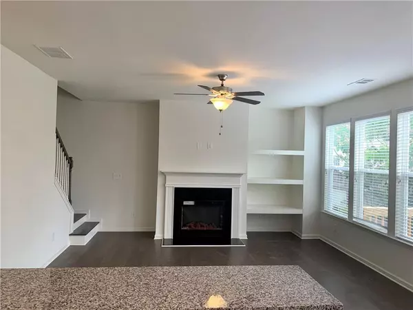 Atlanta, GA 30331,819 Regal LN