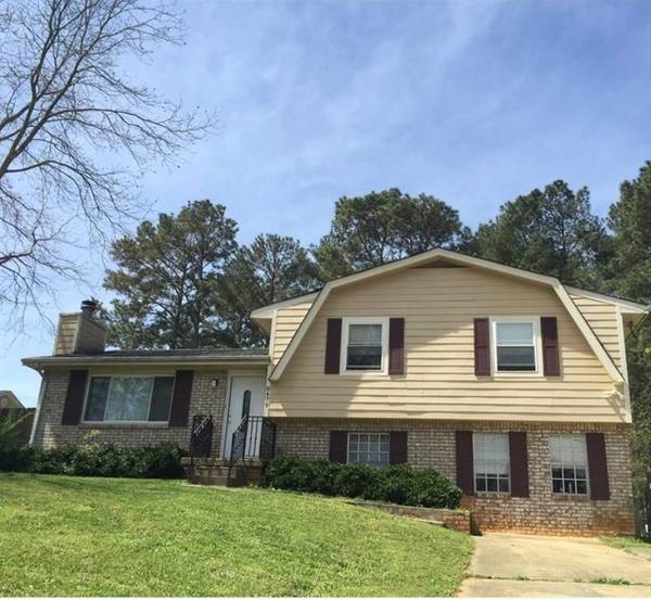 8479 Taylor RD, Riverdale, GA 30274