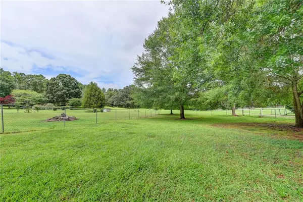 Loganville, GA 30052,950 Kathleen LN