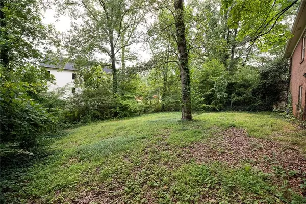 Atlanta, GA 30327,490 Mount Paran RD NW