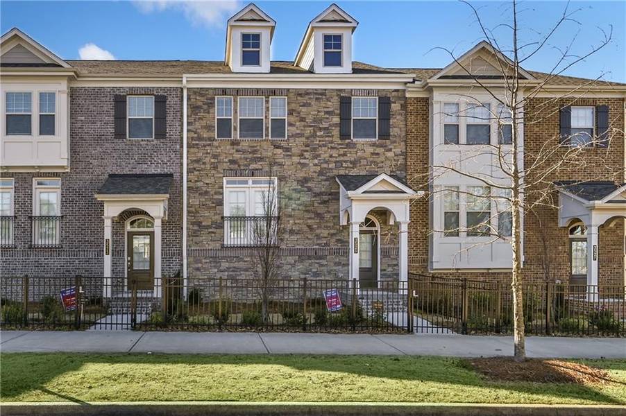 3525 Koyla LNDG #8, Chamblee, GA 30341