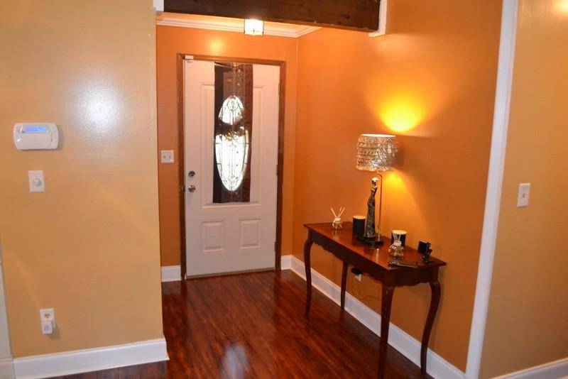 Fairburn, GA 30213,390 MARY ERNA DR