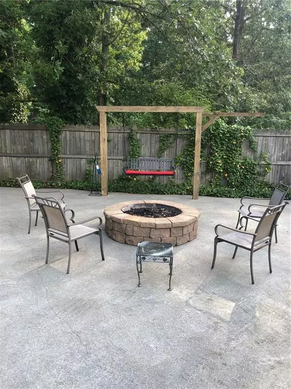 Woodstock, GA 30188,2168 E CHEROKEE DR