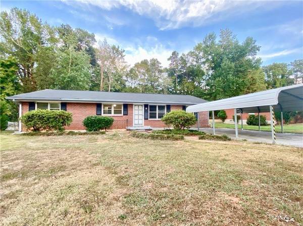 2327 Pinetree LN SW, Marietta, GA 30060