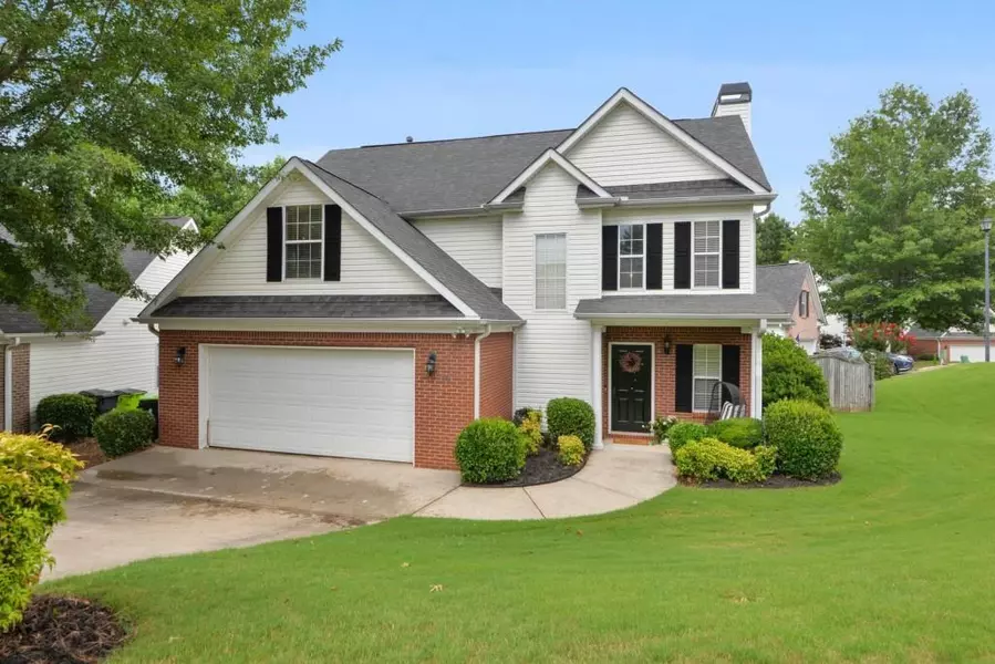 15 Riva Ridge LN, Newnan, GA 30263