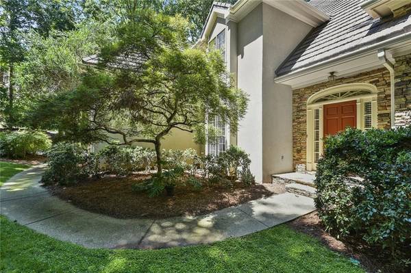 235 Cliffchase Close, Roswell, GA 30076