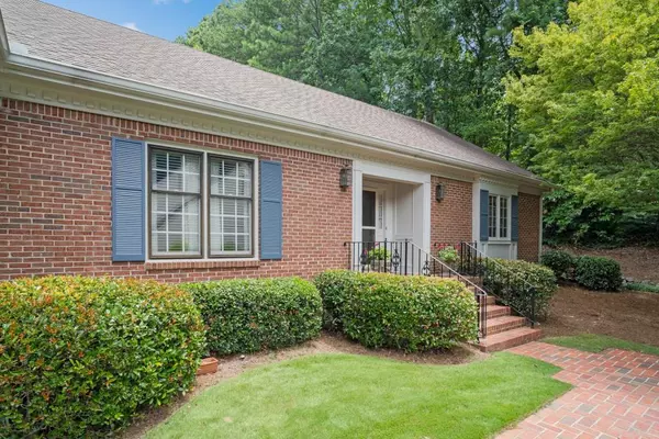 1883 Bedfordshire CT, Decatur, GA 30033