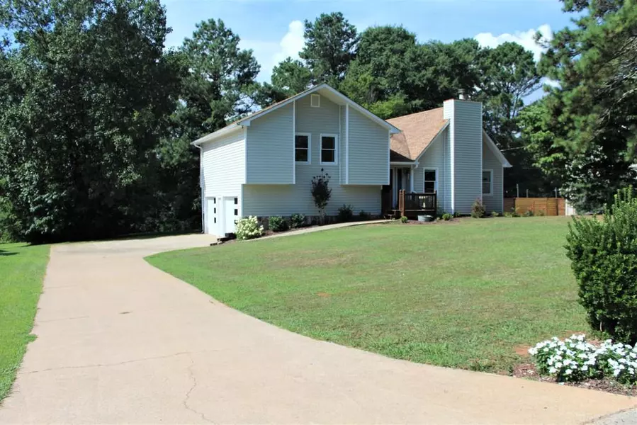 305 West LN, Woodstock, GA 30188