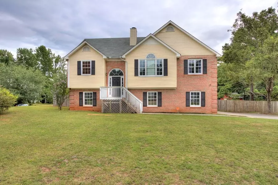 35 Greystone LN NW, Cartersville, GA 30121