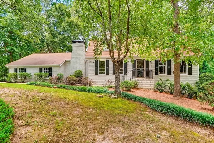 4526 Hunting Hound LN, Marietta, GA 30062