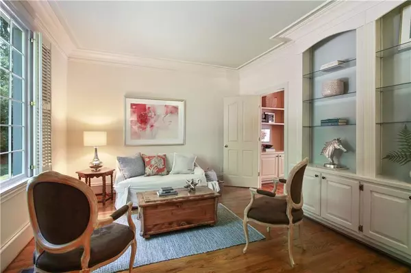 Atlanta, GA 30327,2405 Hyde Manor DR NW