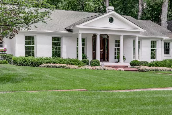 Atlanta, GA 30327,4253 Wickersham DR NW