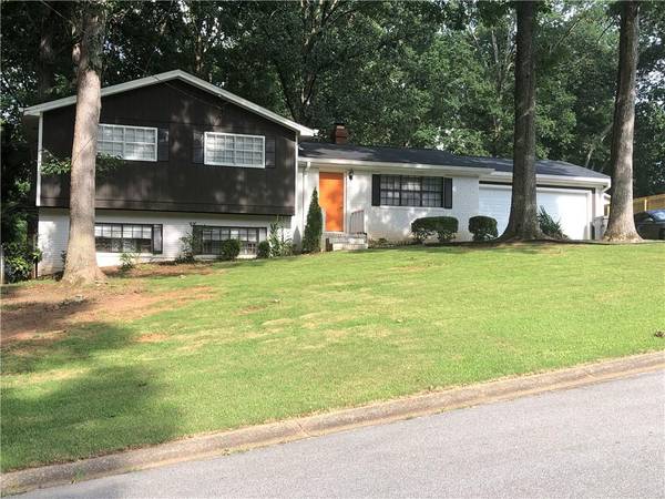 3834 Lynn LN, Douglasville, GA 30135