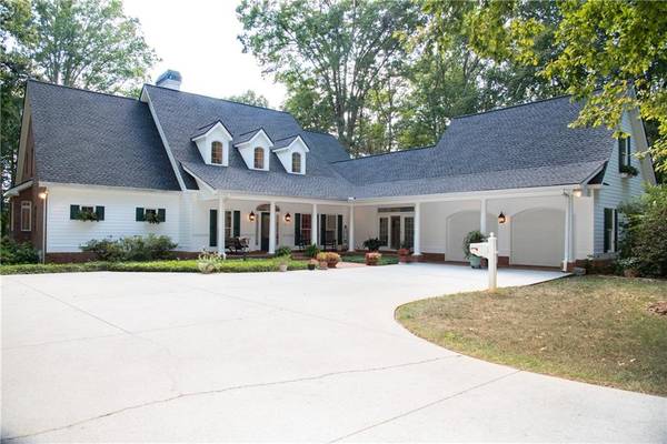 300 Serenity Lake Lane, Clarkesville, GA 30523