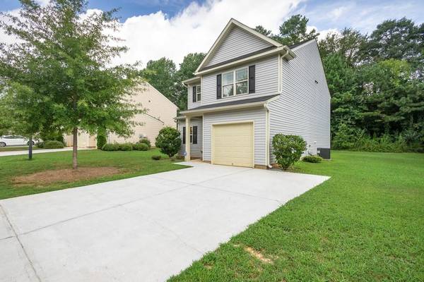 100 Belmont Park DR, Newnan, GA 30263