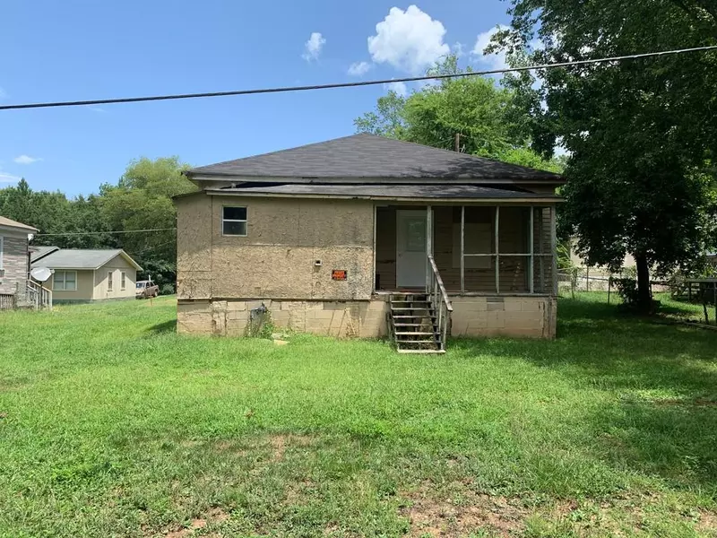 3 Maple ST, Covington, GA 30014