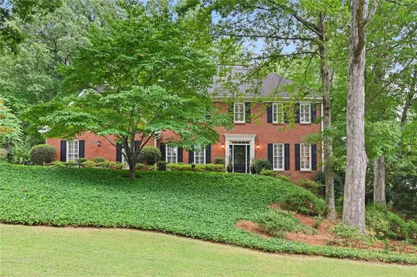 8565 Haven Wood TRL, Roswell, GA 30076